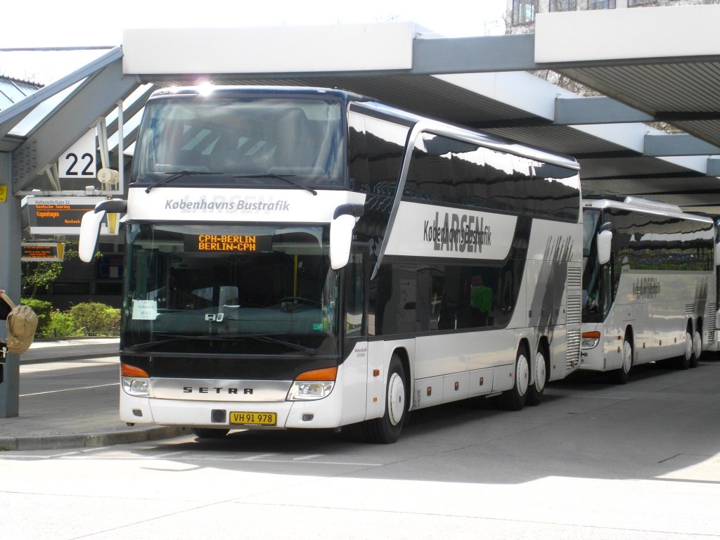  Setra S 400er Serie (Comfort Class) der Firma Kobenhans Bustrafik nach Kpnhagen am ZOB Berlin.(28.4.2013)