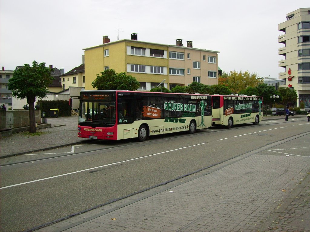 Als SEV fr die Murgtalbahn, steht am 04.11.2011 CW-R 4104 mit Anhnger am Bahnhof in Gaggenau bereit.