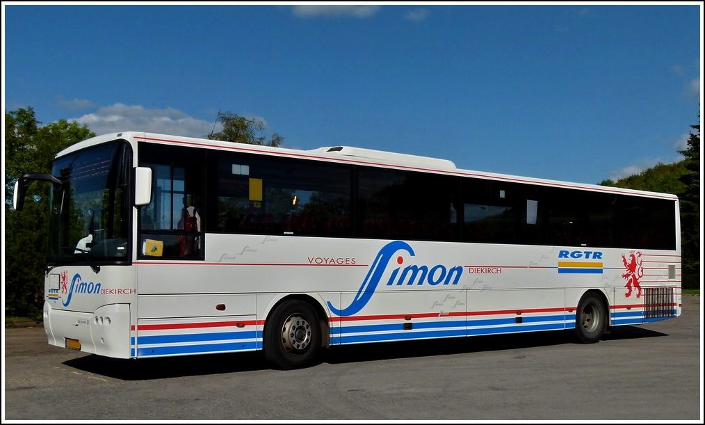 Am 15.09.2011 hielt dieser VDL Bova Bus in der Nhe von Vianden kurz an. 