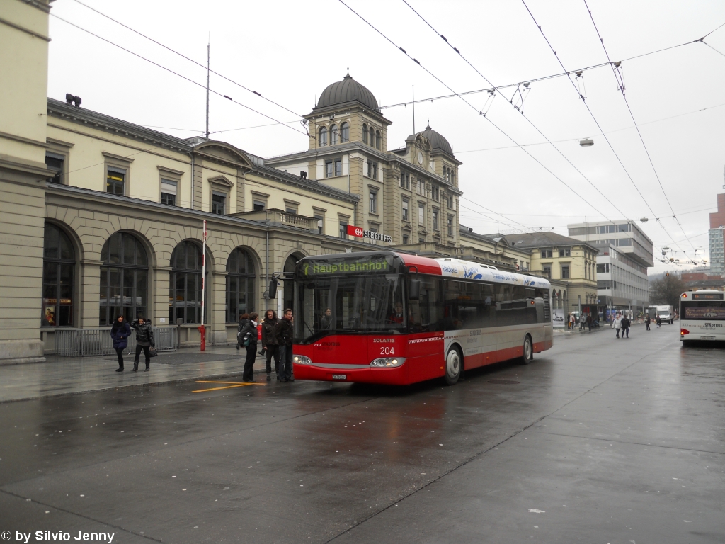 Am 22.12.2010 fiel auf der Linie 7 der eingeteilte Gelenkbus aus, wodurch er durch den Standard-Wagen Nr. 204 ersetzt wurde, aufgenommen beim Hauptbahnhof