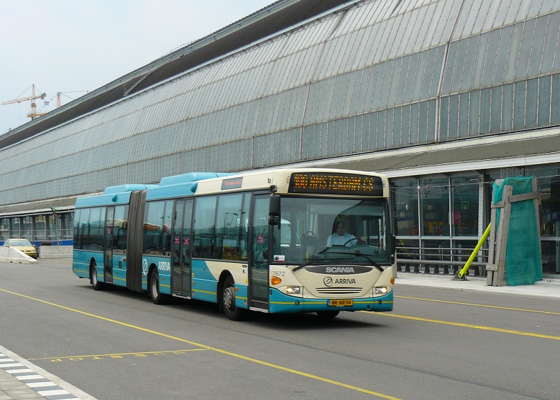 Arriva Bus 7872. Scania Omnicity Amsterdam Centraal Station 12-07-2010