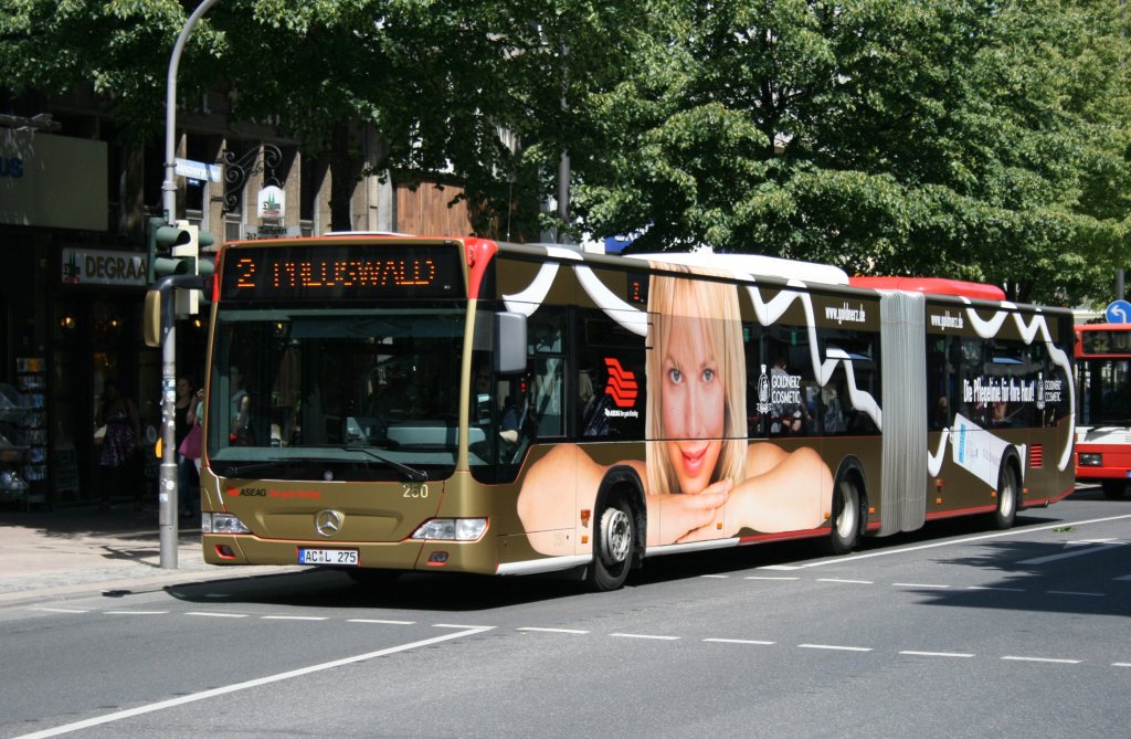 ASEAG 250 (AC L 275) macht Werbung fr Goldnerz Cosmetic.
Aachen Theaterplatz, 4.6.2010.