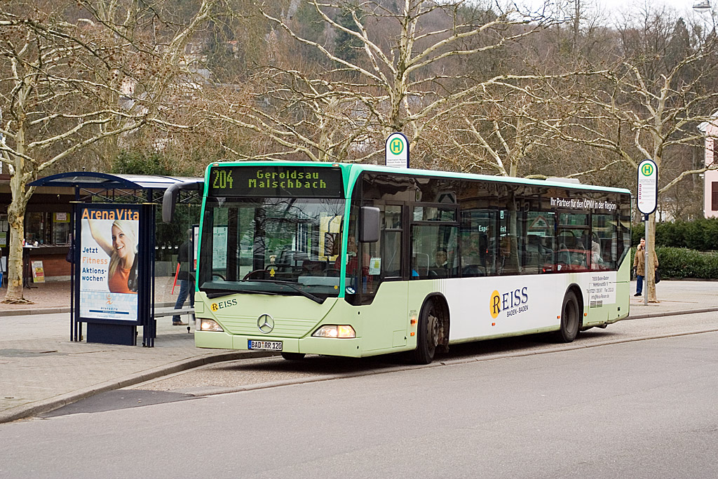Auf dem Augustaplatz in der Kurstadt Baden-Baden stand am 22. Januar 2007 der BAD-RR 120 von Reiss-Reisen, welche den Bus im Auftrag der Baden-Baden-Linie auf der Linie 204 eingesetzt haben. Der BAD-RR 120 war der erste gebaute Serien-Citaro von Evobus.