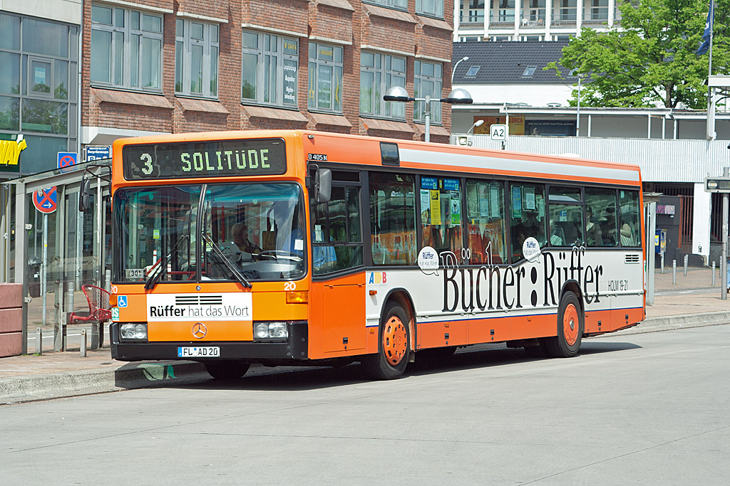 Auf der Linie 3 nach Solitde war am 20. Mai 2007 der FL-AD 20 von Aktiv-Bus unterwegs, als der Bus einen Zwischenhalt auf dem ZOB Flensburg einlegte.