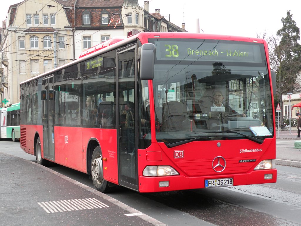 Auf der Linie 31/38 werden zwei Busse von der Sdbadenbus betrieben, Hier Bus FR JS 218 an der Haltestelle Wettsteinplatz. Die Aufnahme stammt vom 30.30.2009.