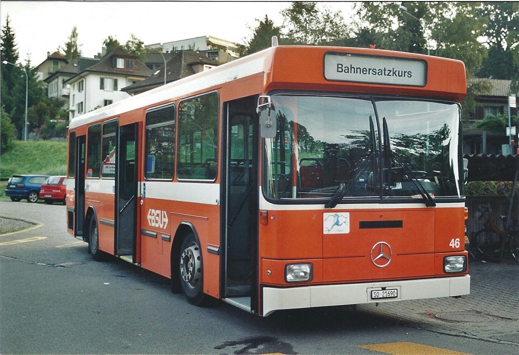Aus dem Archiv: BSU, Solothurn Nr. 46/SO 21'690 Mercedes am 19. September 2004 als Bahnersatzbus beim Bahnhof Bolligen.