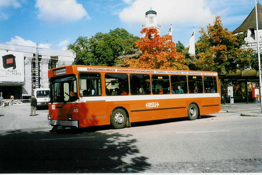 Aus dem Archiv: BSU Solothurn Nr. 45/SO 21'608 Mercedes/Hess O 305 am 5. Oktober 1998 Solothurn, Amthausplatz