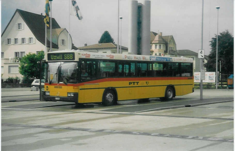 Aus dem Archiv: Buner&Schmidt, Jonschwil SG 10'685 Mercedes/R&J O 405 (ex P 25'370) am 3. August 1996 Wil, Bahnhof