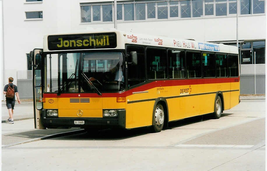 Aus dem Archiv: Buner&Schmidt, Jonschwil SG 10'685 Mercedes/R&J O 405 (ex P 25'370) am 19. Juli 1999 Wil, Bahnhof