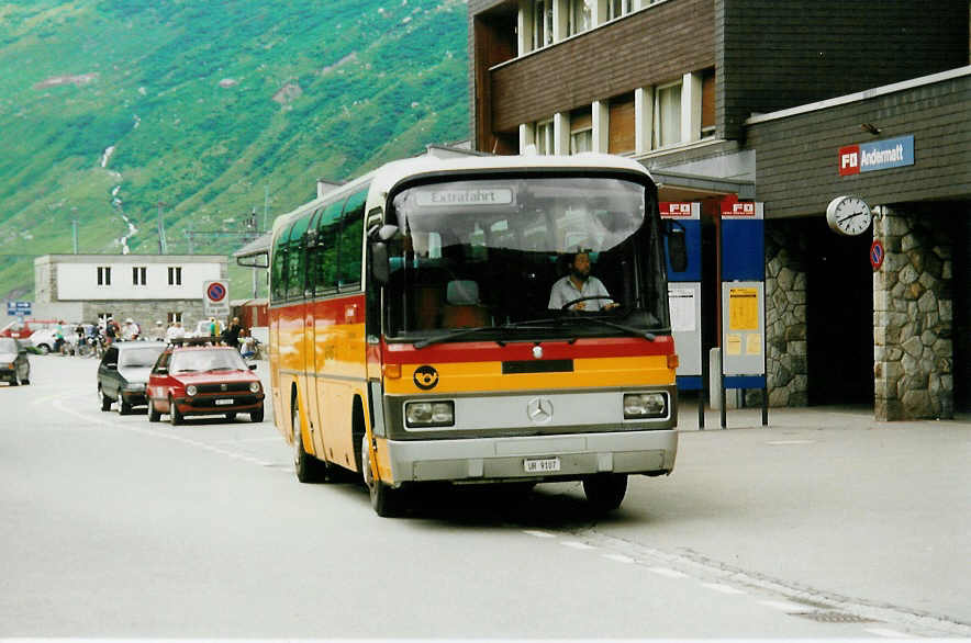 Aus dem Archiv: Mattli, Wassen - UR 9107 - Mercedes O 303 am 27. Juni 1999 beim Bahnhof Andermatt