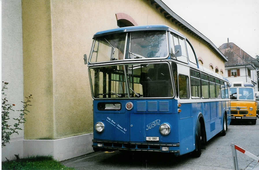 Aus dem Archiv: Oldie-Tours Zrisee, Wollerau - FBW/Tscher (ex VBZ Zrich Nr. 250) am 3. Oktober 1998 in Rti, Sonnenplatz