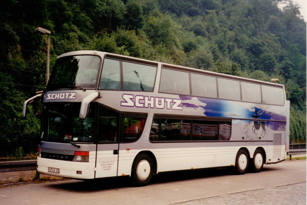 Aus dem Archiv: Setra S 328 DT  Schtz  mit der Sternzeichen-Lackierung der Ausstellungsfahrzeuge, August 1995 Heidelberg