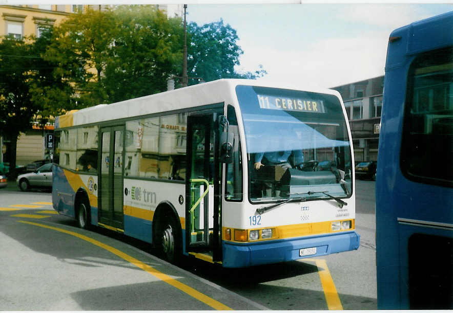 Aus dem Archiv: TC La Chaux-de-Fonds Nr. 192/NE 79'192 Volvo/Berkhof am 7. Oktober 1997 La Chaux-de-Fonds, Bahnhof