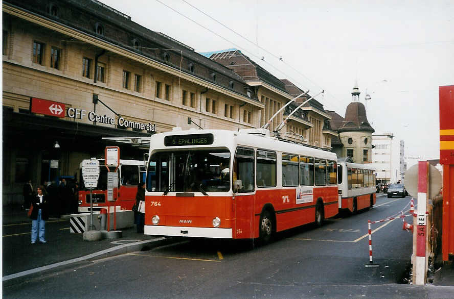 Aus dem Archiv: TL Lausanne - Nr. 764 - NAW/Lauber Trolleybus am 21. Mrz 1999 beim Bahnhof Lausanne