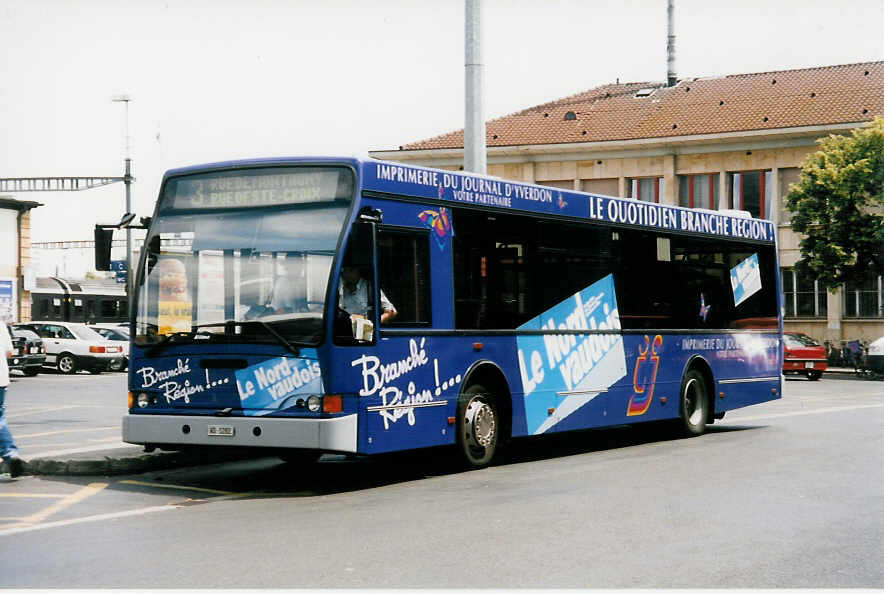 Aus dem Archiv: TPYG Yverdon - VD 1282 - Volvo/Berkhof am 8. Juli 1999 beim Bahnhof Yverdon (mit Vollwerbung fr  Le Nordvaudois )