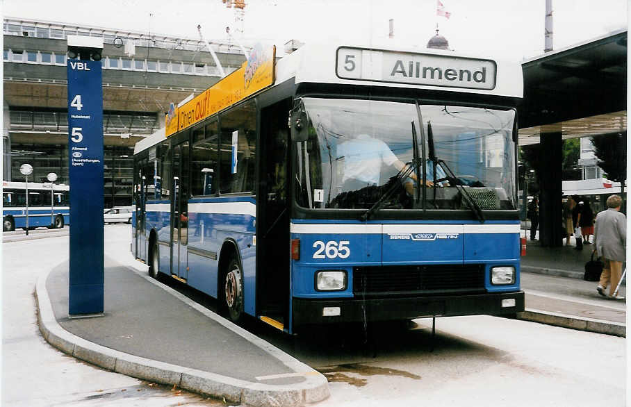 Aus dem Archiv: VBL Luzern Nr. 265 NAW/R&J-Hess Trolleybus am 13. Juli 1999 Luzern, Bahnhof
