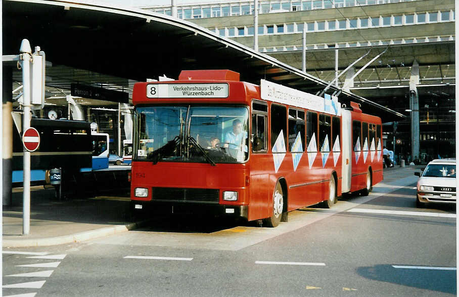 Aus dem Archiv: VBL Luzern Nr. 194 NAW/Hess Gelenktrolleybus am 19. Juli 1999 Luzern, Bahnhof (mit Vollwerbung fr  Luzerner KB )