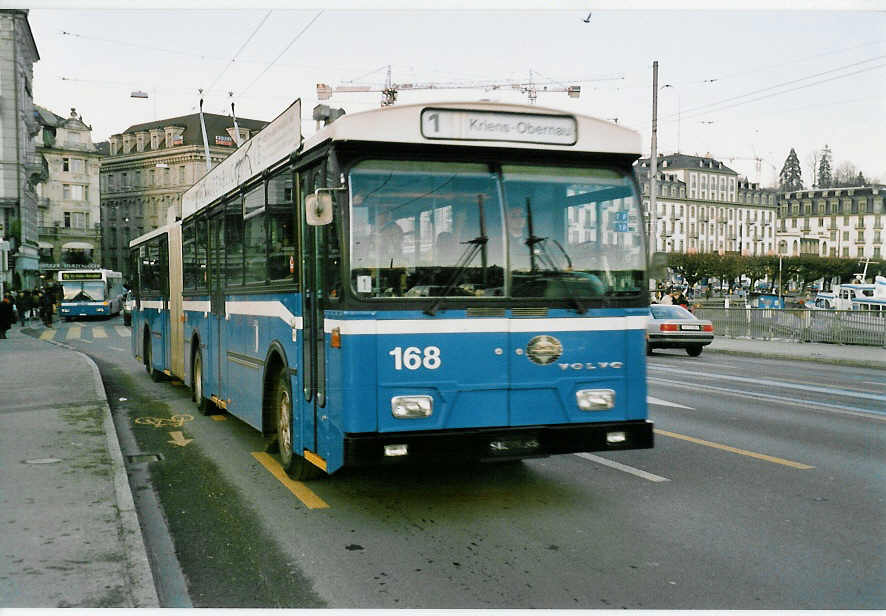 Aus dem Archiv: VBL Luzern Nr. 168 Volvo/Hess Gelenktrolleybus am 30. Dezember 1999 Luzern, Schwanenplatz