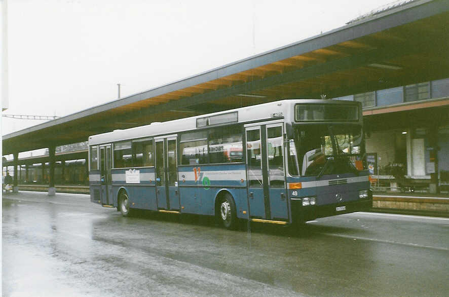 Aus dem Archiv: VZO Grningen - Nr. 49/ZH 175'549 - Mercedes O 405 am 3. Oktober 1998 beim Bahnhof Uster 