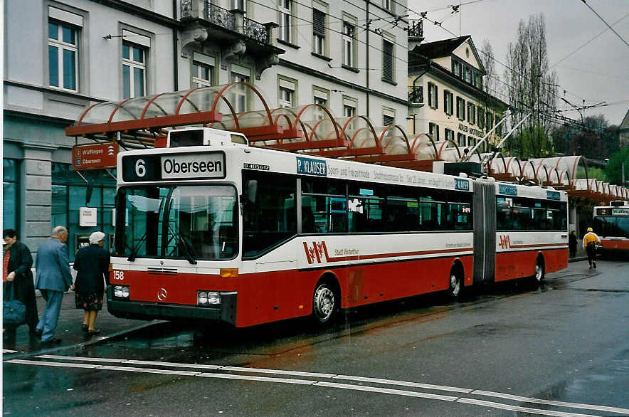 Aus dem Archiv: WV Winterthur - Nr. 158 - Mercedes O 405GTZ Gelenktrolleybus am 18. April 1999 beim Bahnhof Winterthur