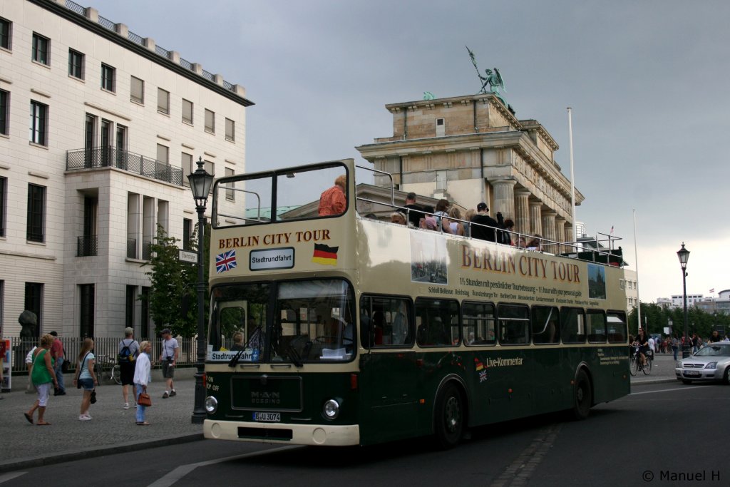 Berlin City Tour (B U 3074).
Berlin Brandenburger Tor, 9.8.2010.