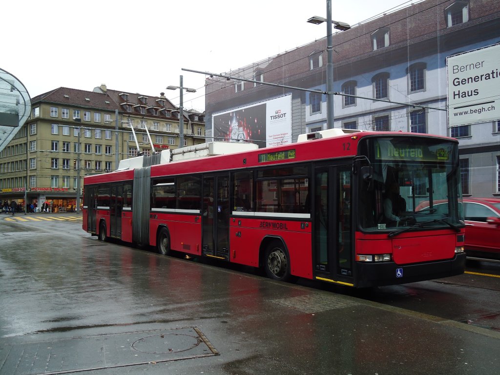 Bernmobil, Bern - Nr. 12 - NAW/Hess Gelenktrolleybus am 27. Dezember 2012 beim Bahnhof Bern