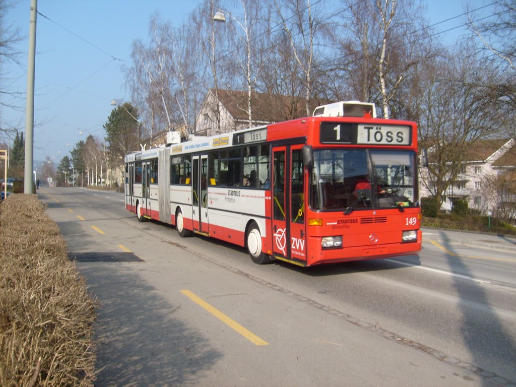 Betriebsverlngerung! Bus Nr. 149 am 5.3.2011 beim Pflegezentrum Oberi. Zusammen mit Nr. 147 werden diese 2 Wagen noch bis im Jahr 2013 (Umbau Bahnhofplatz) bei Stadtbus Winterthur an Werktagen im Berufsverkehr eingesetzt.