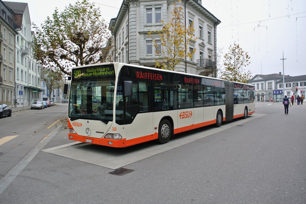 BSU MB Citaro G Nr. 32 abgestellt als Schlerkurs der Linie 500 beim Solothurner Hauptbahnhof. Dieser ist einer von 3 Citaro G der 1. Generation (30-32), welche die BSU beschafften, 15.11.2012