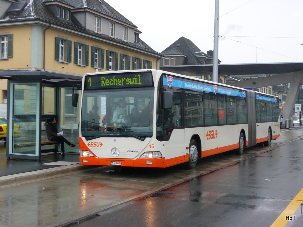 BSU - Mercedes Citaro Nr.45 SO 143445 unterwegs auf der Linie 1 bei den Haltestellen vor dem Bahnhof Solothurn am 11.03.2010