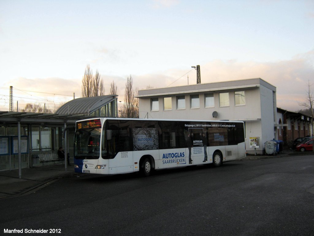 Citaro Bus von Mercedes am Bahnhof Saarbrcken Brebach. Der Bus gehrt der Firma Saar Bus. Das Foto habe ich im Januar 2012 gemacht.