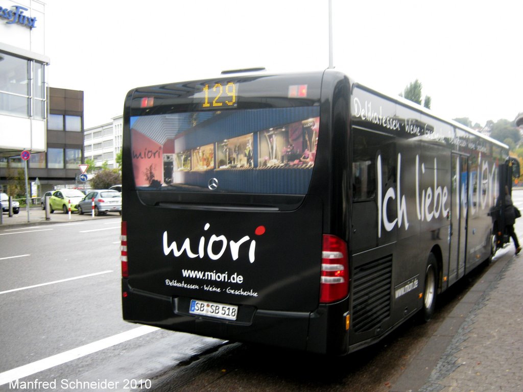 Citaro Bus mit neuer Werbung an der Haltestelle Saarbrcken Wilhelm Heinrich Brcke. Das Bild habe ich am 02.10.2010 gemacht.