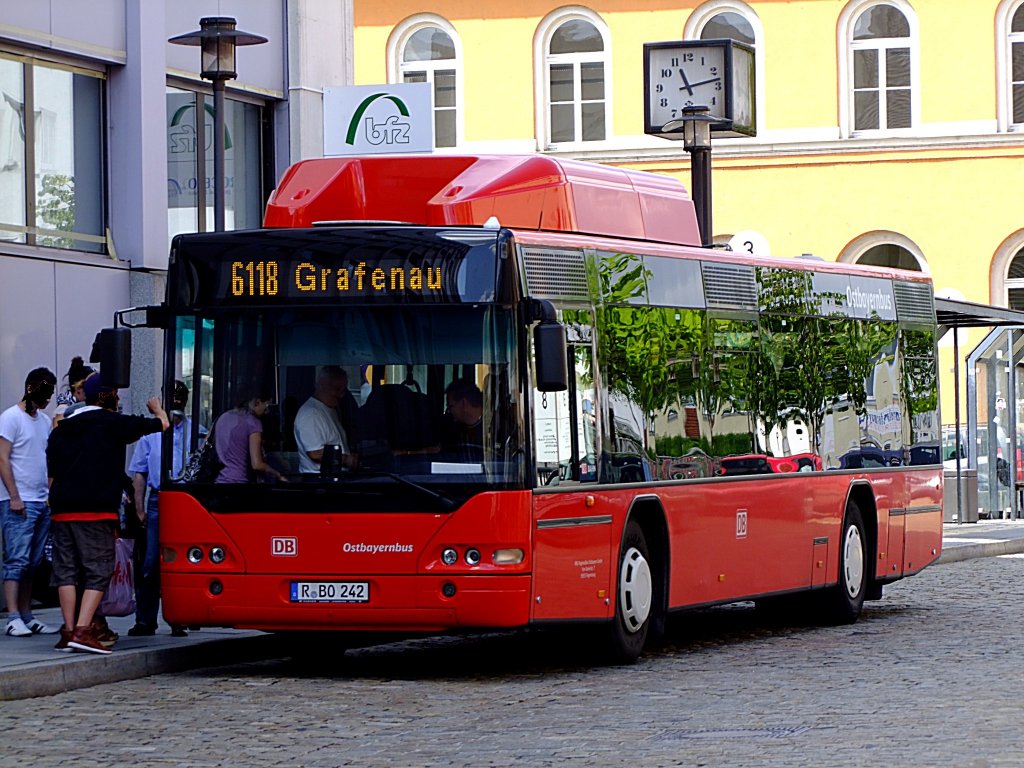 DB-Ostbayernbus; zwei Minuten vor der Abfahrt in Passau-Hbf als 6118-004 nach Grafenau;110616