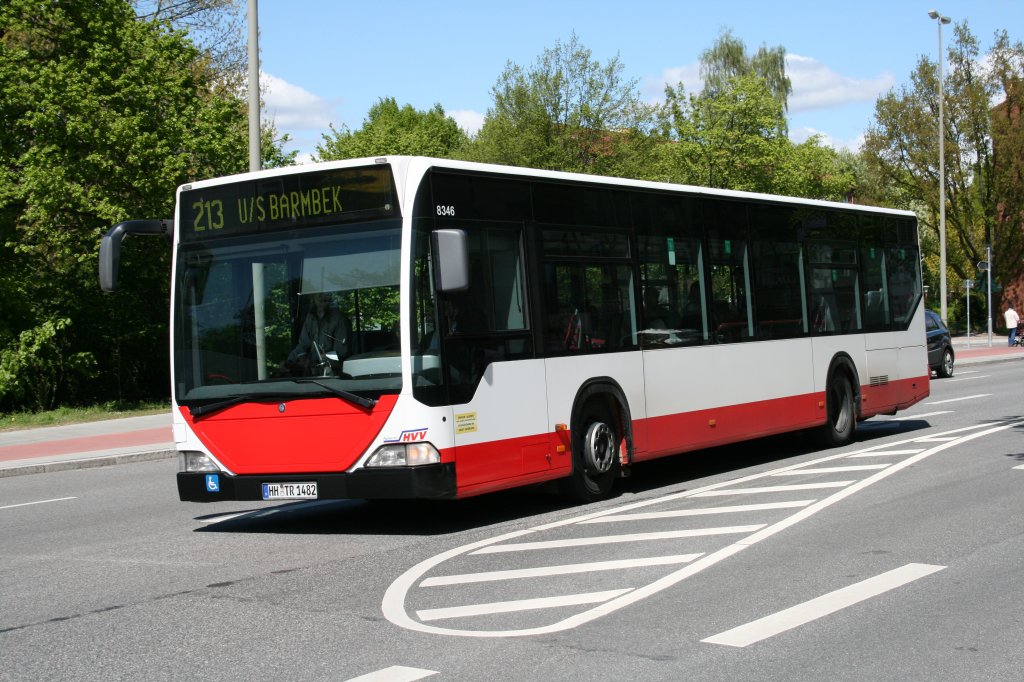 Der Jasper Citaro 8346 am 14.Mai 2010 auf der neuen Linie 213 bei der Einfahrt in die Busanlage Barmbek.