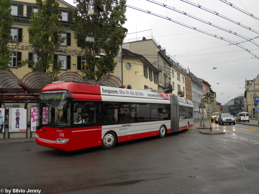 Der Mittwoch 8.9.2010 war nicht gerade ein erfreulicher fr Stadtbus Winterthur. Whrend ein Swisstrolley abgeschleppt werden musste, machte kurz vor dem HB auch der Trollino 178 Schlapp, jedoch liess der sich mit Hilfsmotor vom Fleck web zu bewegen, daher sind auch keine Stickel zu sehen.