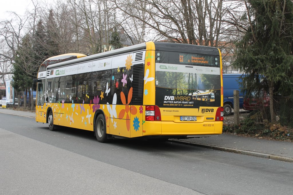 Der neue Hybrid Bus von MAN hier mal von hinten (463 002-8) stand am 15.03.2012 an der Endhaltestelle in Lbtau