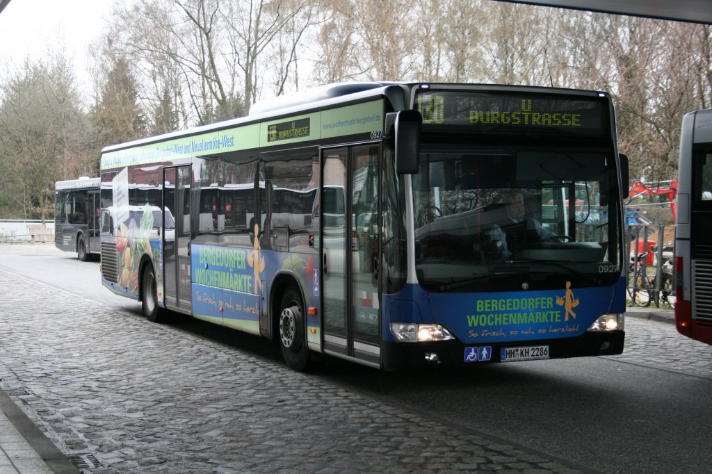 Der VHH Citaro(Facelift) mit der Nummer 0927 am 8.April 2010 in U Billstedt