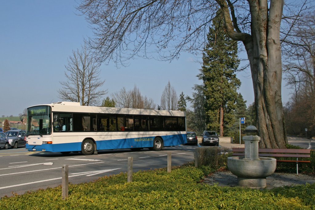 Der Volvo/Hess B10L Nr. 62 am 23.3.2010 im Friedental. Dieser Bus kam zusammen mit Nr. 63 im Jahr 1996 nach Luzern. Die beiden Busse sind inzwischen die ltesten Luzerner Autobusse, welche noch in Betrieb sind.