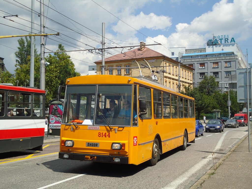 DPB Bratislava Nr. 8144 Skoda Trolleybus am 10. August 2010 Bratislava, Hodzovo Nam.
