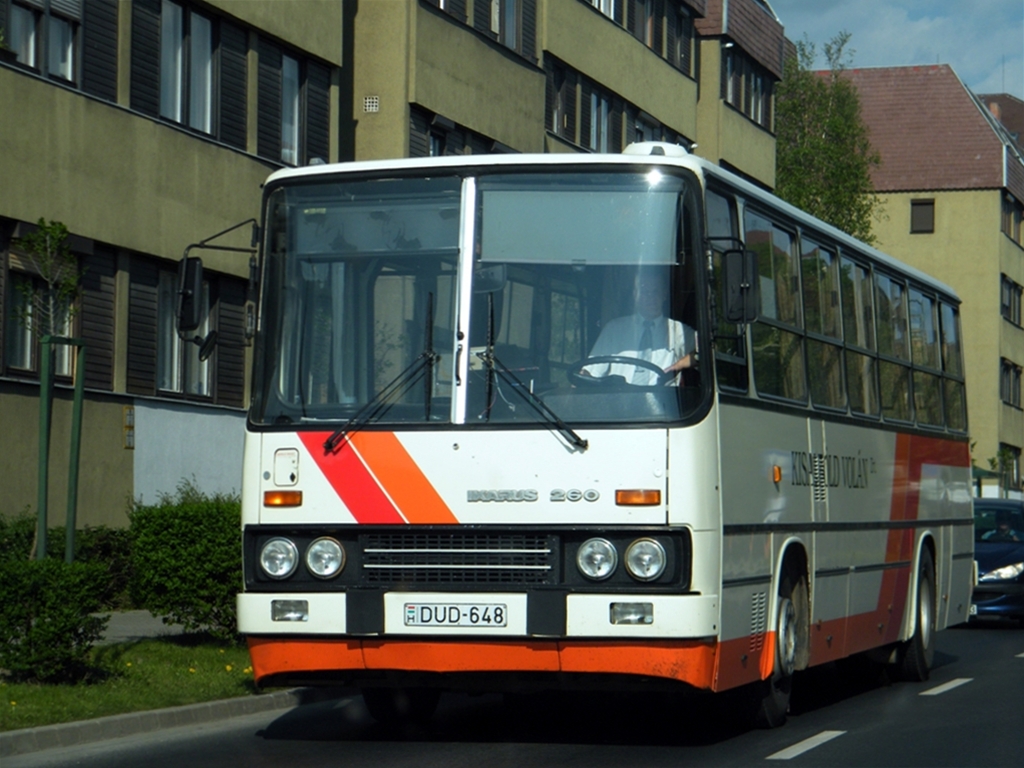 DUD-648 (Kisalfld Voln Ikarus 260) in Sopron, am 01. 05. 2010.