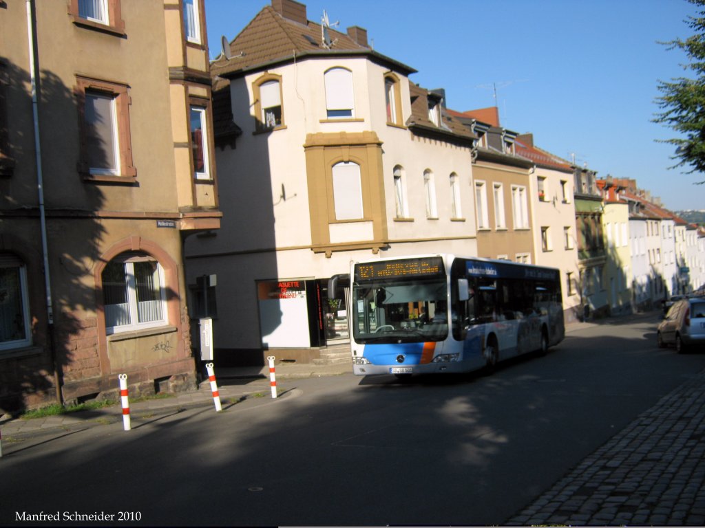 Ein Citaro Bus von Saarbahn und Bus fhrt durch die Saarbrcker Moltkestrae zu seiner nchsten Haltestelle Absdell. Das Foto habe ich am 21.09.2010 gemacht.