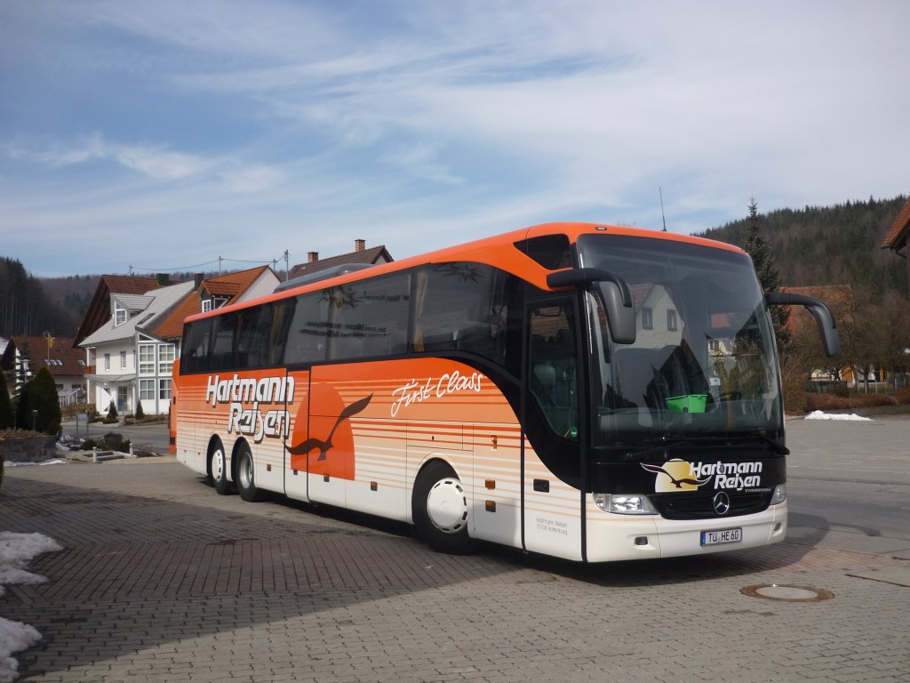 Ein Hartmann-Reisebus steht auf dem Parkplatz in Geisingen am 17.03.2010