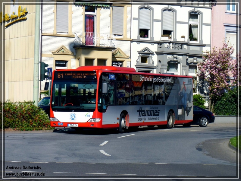 Ein Stadtbus der Stadtwerke Trier. Er fuhr am 09.04.2011 in richtung Treveris Haltestelle