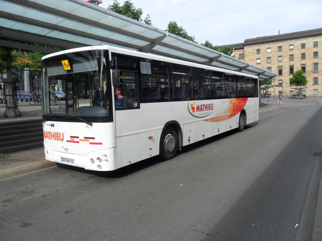 Ein Temsa Bus der Firma Mathieu aus Saareguemines an der Haltestelle Saarbrcken Hauptbahnhof. Aufgenommen habe ich das Bild am 08.07.2011 in Saarbrcken.