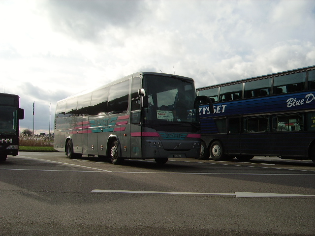 Ein Volvo Reisebus in Karlsruhe Messe am 15.01.11