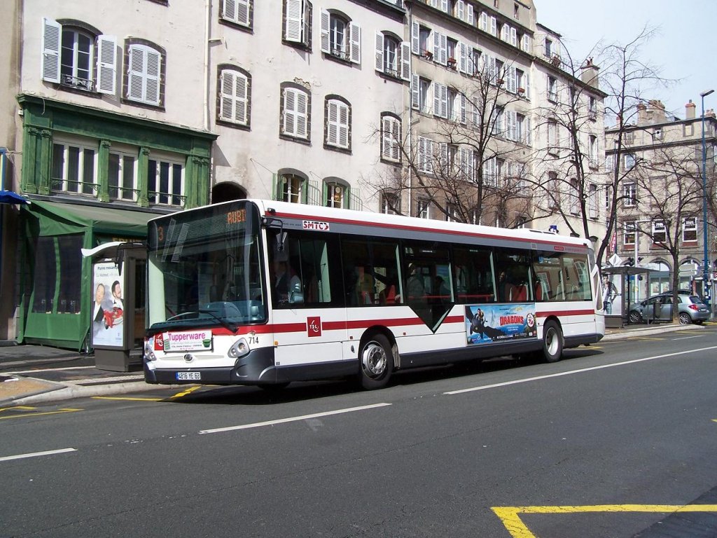 Es sind schon 14 Busse des Typs GX 327 in Clermont-Ferrand. Dieses Jahr sollen noch 9 weitere kommen, sowie 3 Gelenkbusse GX 427. Wagen Nr 714 am 27/03/10.