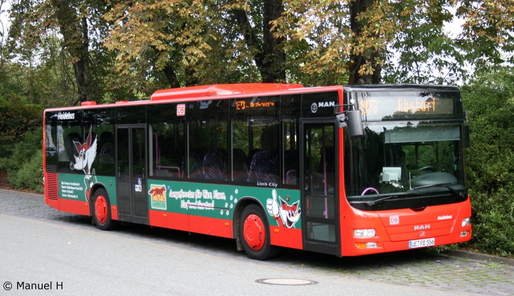 Heidebus (UE RB 556) steht am 20.8.2010 an Bahnhof Uelzen.
Der Bus wirbt fr Landfuxx.