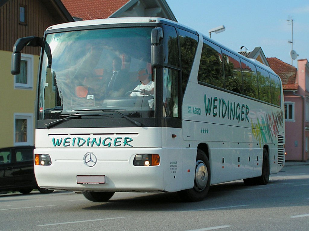 Heimwrts steuert der MB-Bus von Weidinger;100624