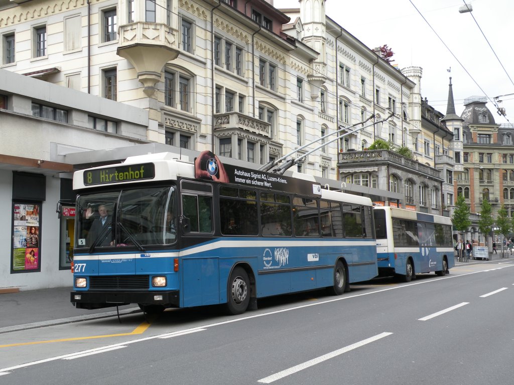 Hess Trolleybus mit der Betriebsnummer 277 mit Anhnger an der Haltestelle Kantonalbank auf der Linie 8. Die Aufnahme stammt vom 04.05.2010.