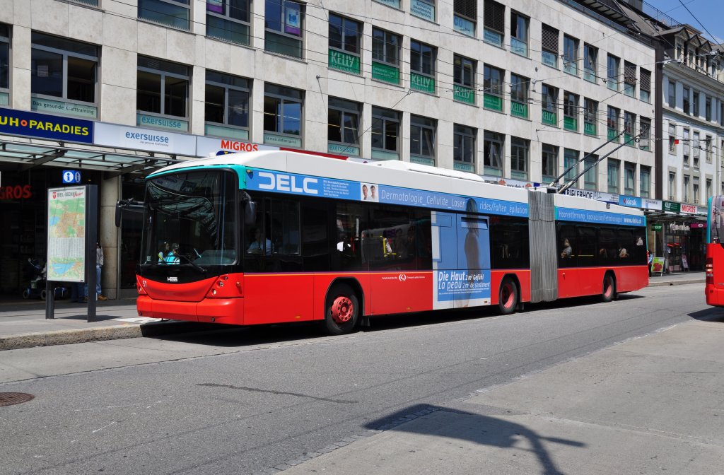 Hess Trolleybus mit der Betriebsnummer 51 auf der Linie 1 am Guisanplatz. Die Aufnahme stammt vom 24.05.2012.