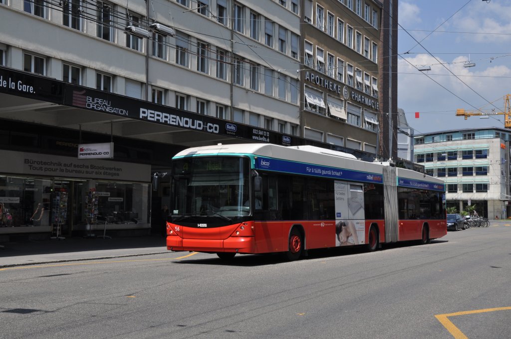 Hess Trolleybus mit der Betriebsnummer 56 auf der Linie 4 in der Arbergstrasse beim Bahnhof Biel. Die Aufnahme stammt vom 24.05.2012.
